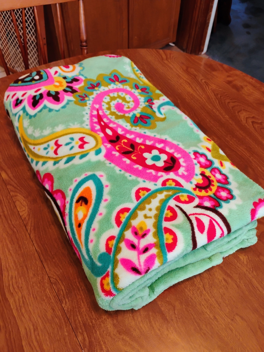 Vera Bradley "Lolly Paisley" Multi-color Velvet Touch Throw Blanket 50x30 In